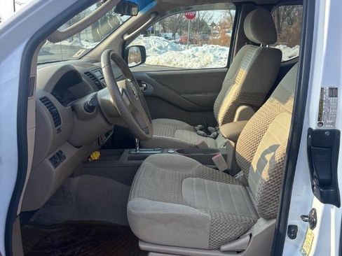 Used 2007 Nissan Frontier SE w/ SE Value Truck Pkg image 11