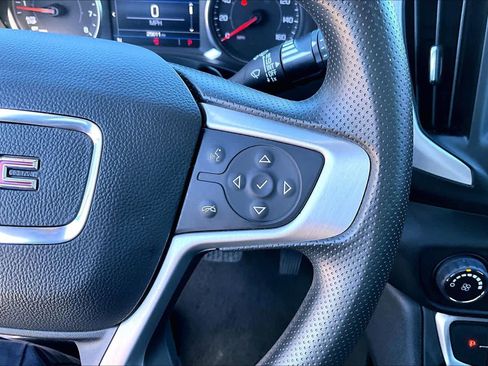 Used 2024 GMC Terrain SLE image 24