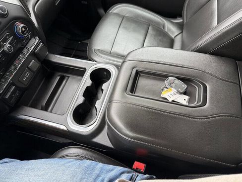 Used 2019 Chevrolet Silverado 1500 RST image 38