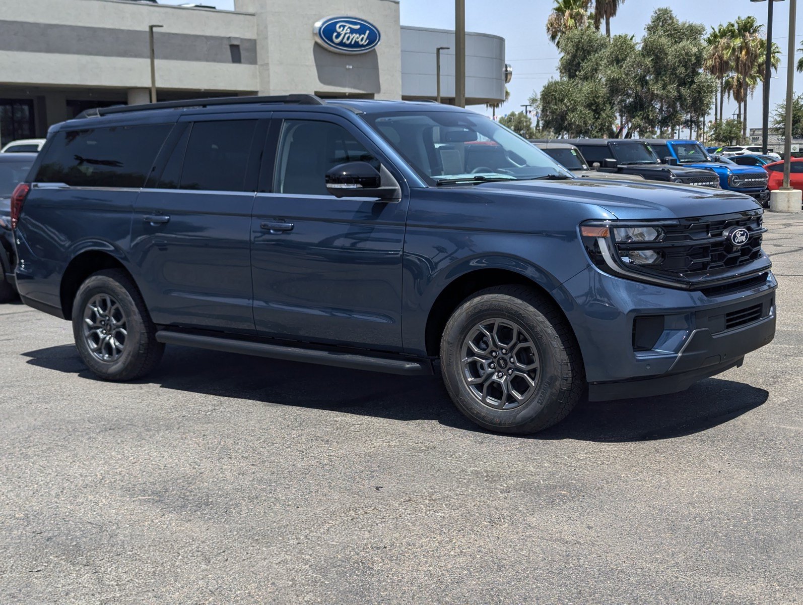 New 2027 Ford Expedition Max Active RWD image 1