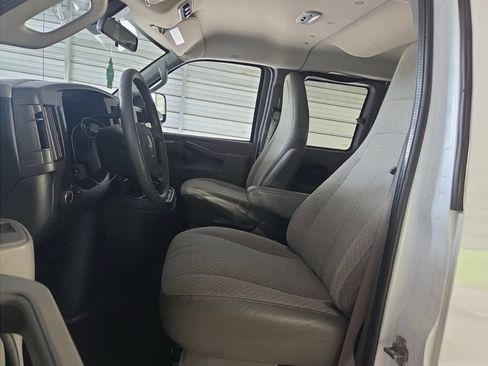 Used 2019 Chevrolet Express 3500 LT w/ LT Preferred Equipment Group RWD image 2