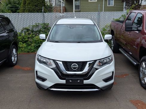 Used 2019 Nissan Rogue S AWD/4WD image 9