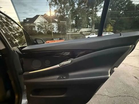 Used 2014 BMW 535i Gran Turismo image 16