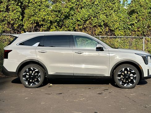 New 2026 Kia Sorento EX image 2