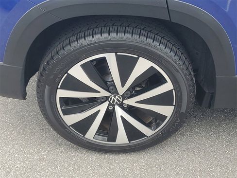 Used 2022 Volkswagen Taos SE image 28