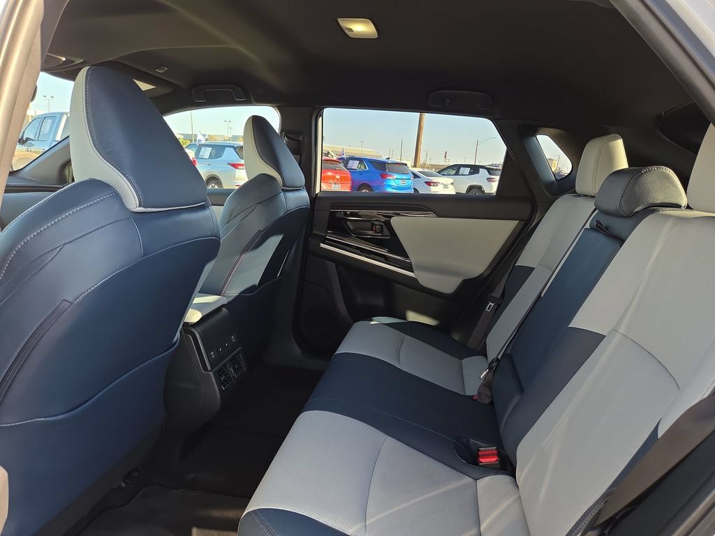 Used 2025 Subaru Solterra AWD/4WD image 13