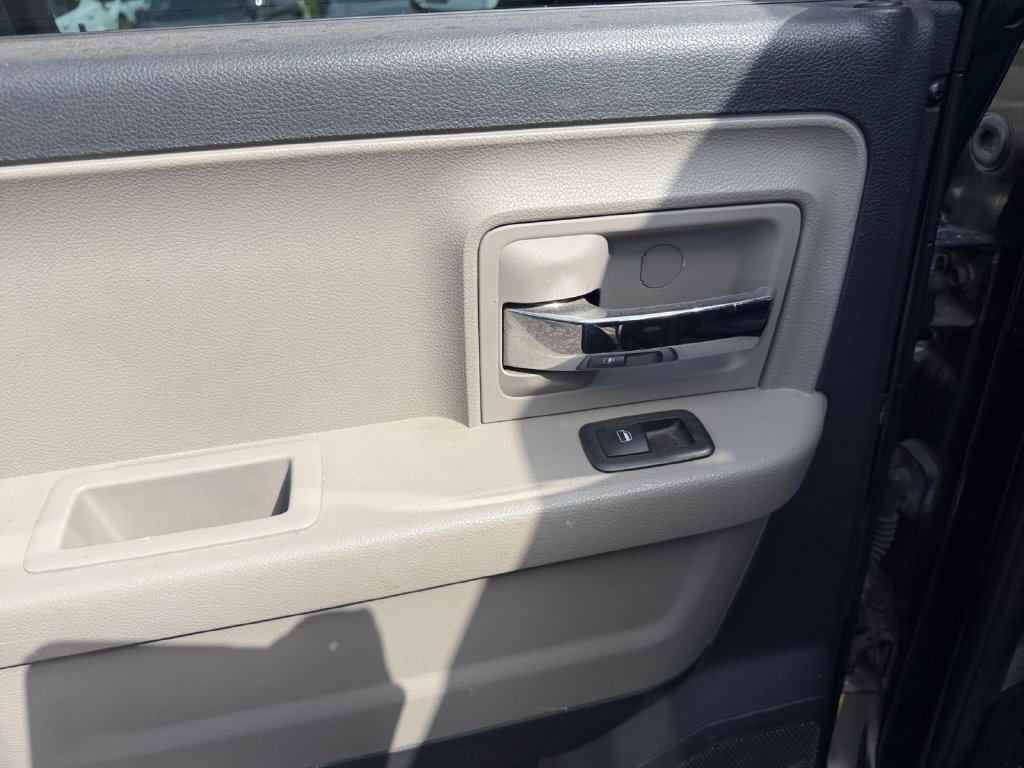 Used 2012 RAM 1500 Classic SLT AWD/4WD image 30