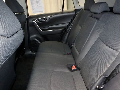 Used 2020 Toyota RAV4 LE w/ Carpet Mat Package FWD image 21