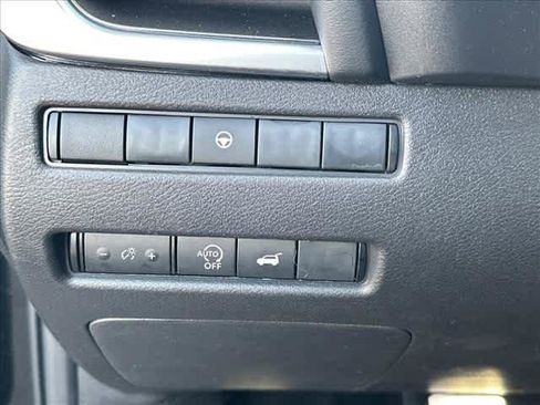 Used 2026 Nissan Rogue SV image 17