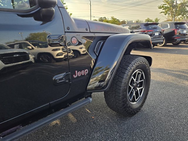 Used 2024 Jeep Gladiator Rubicon w/ Technology Group AWD/4WD image 15