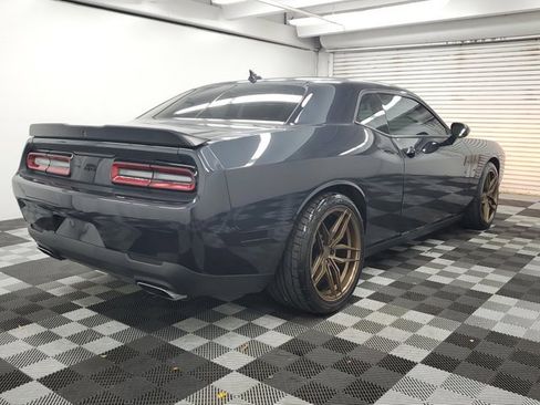 Used 2019 Dodge Challenger R/T w/ Blacktop Package image 6
