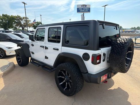 Used 2021 Jeep Wrangler Unlimited Rubicon AWD/4WD image 4