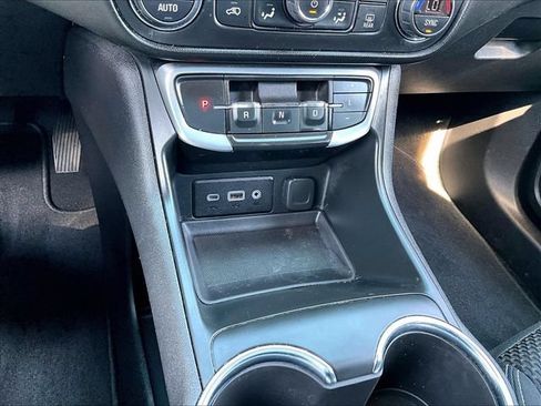 Used 2022 GMC Terrain SLE w/ Driver Convenience Package FWD image 27