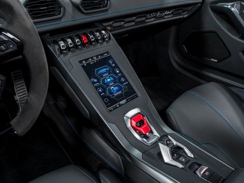 Used 2022 Lamborghini Huracan EVO RWD image 23