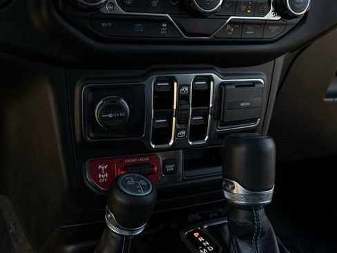 Used 2022 Jeep Wrangler Unlimited Rubicon 4xe w/ Cold Weather Group image 31