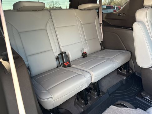 Certified 2023 GMC Yukon SLT image 17