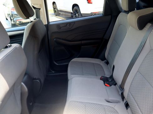 Used 2022 Ford Escape SE image 13