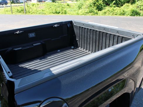 Used 2024 Toyota Tacoma 4x4 Double Cab image 11