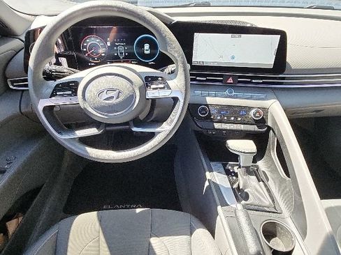 Used 2024 Hyundai Elantra SEL FWD image 20