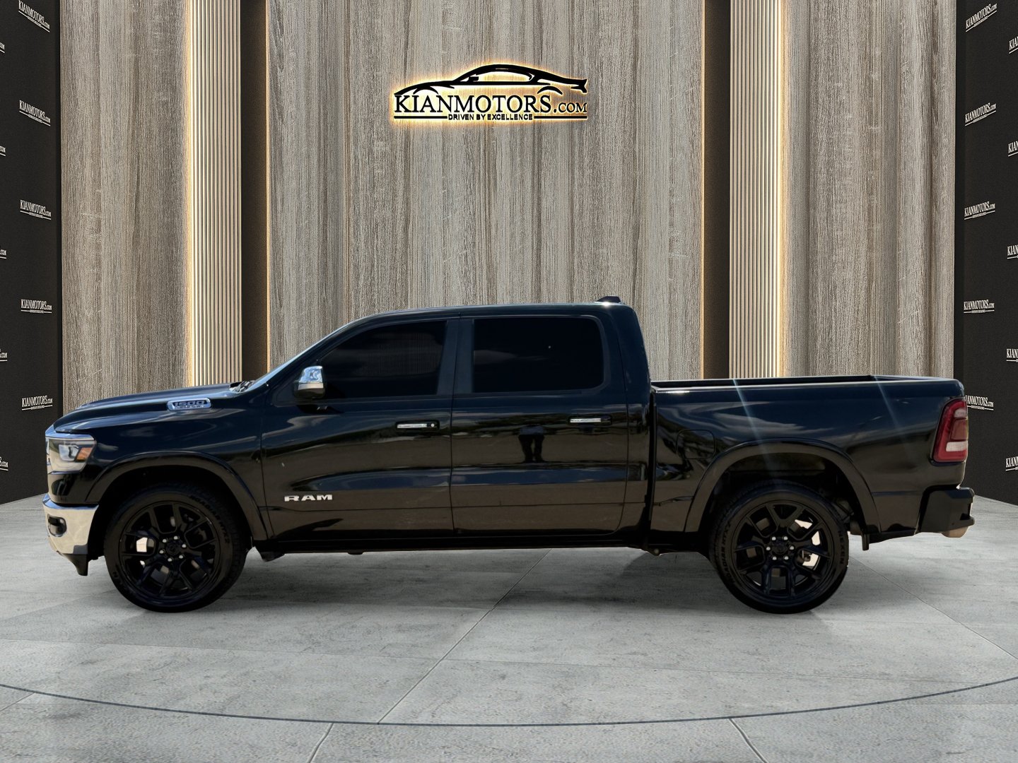 Used 2019 RAM 1500 Laramie RWD image 4