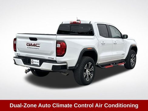 Used 2025 GMC Canyon AT4 image 7