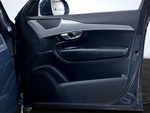 Certified 2023 Volvo XC90 B5 Core w/ Protection Package Premier image 25