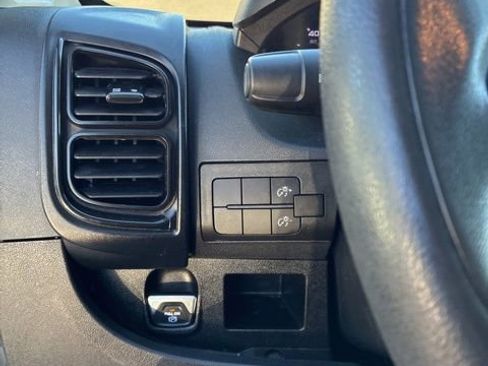 Used 2023 RAM ProMaster 2500 FWD image 31