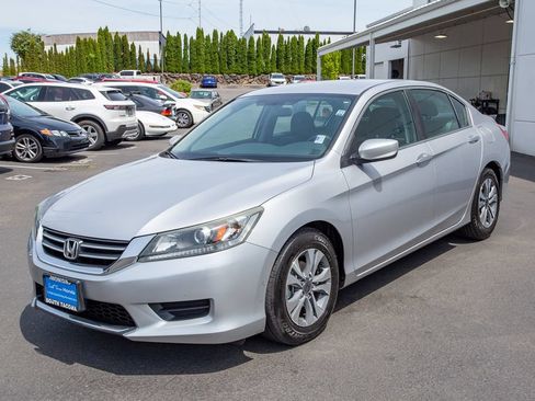 Used 2015 Honda Accord LX image 6