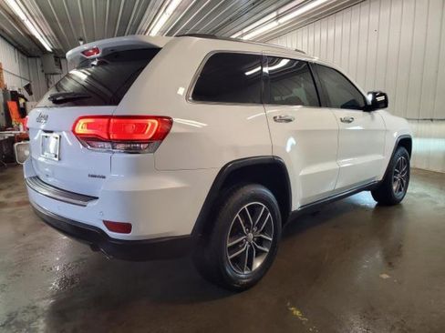 Used 2018 Jeep Grand Cherokee Limited w/ Luxury Group II AWD/4WD image 3