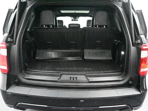 Used 2021 Ford Expedition XLT AWD/4WD image 25