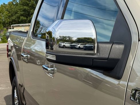 Used 2017 Ford F150 Lariat AWD/4WD image 11