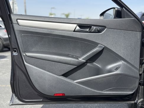 Used 2020 Volkswagen Passat 2.0T S image 12