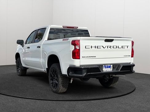New 2026 Chevrolet Silverado 1500 Custom Trail Boss w/ LPO, Dark Essentials Package image 4