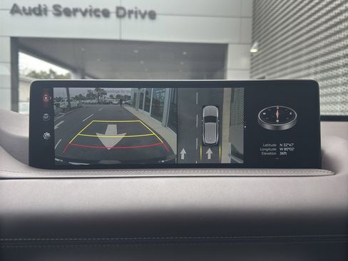Used 2021 Genesis GV80 3.5T w/ Prestige Package 07 AWD/4WD image 31