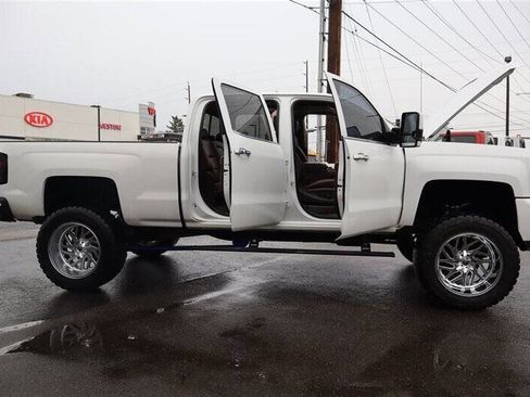 Used 2015 Chevrolet Silverado 2500 High Country w/ Duramax Plus Package image 42