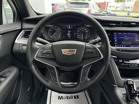 Certified 2025 Cadillac XT5 Luxury w/ LPO, Floor Liner Package FWD image 33