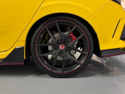 Used 2021 Honda Civic Type R Limited image 40