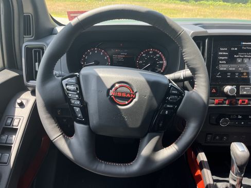 New 2026 Nissan Frontier PRO-4X w/ Tow Package AWD/4WD image 20