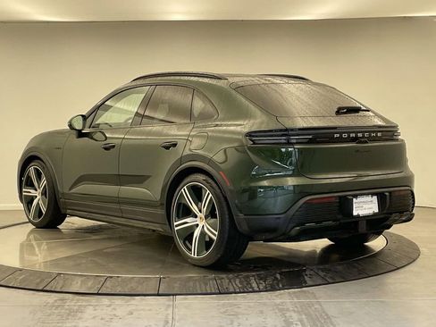 Used 2025 Porsche Macan 4 Electric image 3