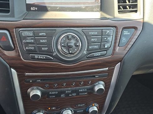 Used 2018 Nissan Pathfinder Platinum FWD image 12