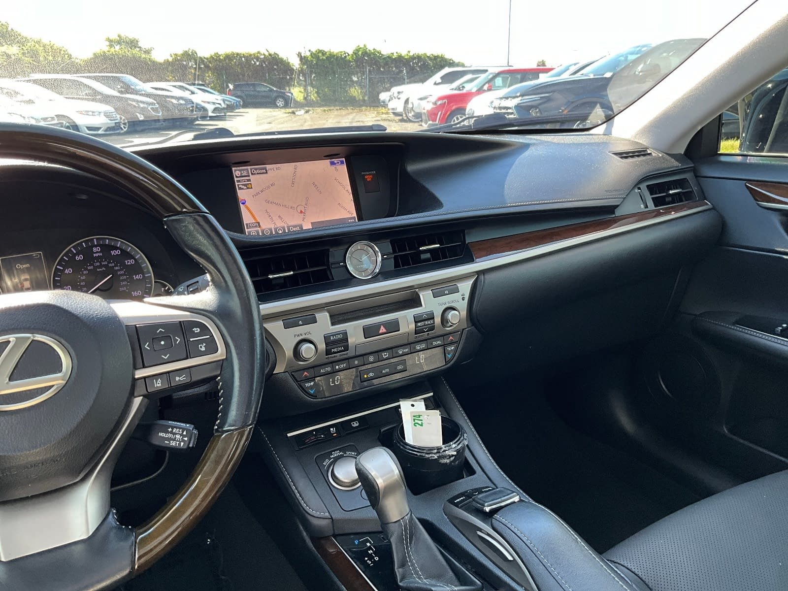 Used 2016 Lexus ES 350 w/ Luxury Package w/Wood Trim FWD image 8