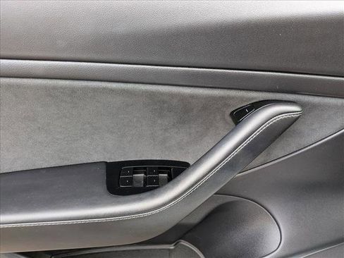 Used 2020 Tesla Model 3 Long Range image 15