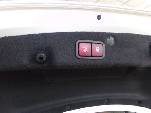 Used 2020 Mercedes-Benz C 300 Sedan w/ AMG Line image 20