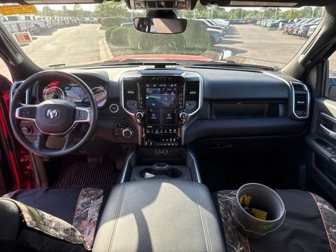 Used 2024 RAM 2500 Big Horn w/ Tech Package AWD/4WD image 28