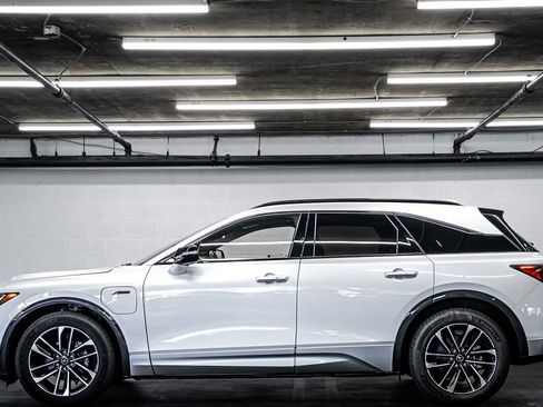 Certified 2024 Acura ZDX A-Spec AWD/4WD image 2