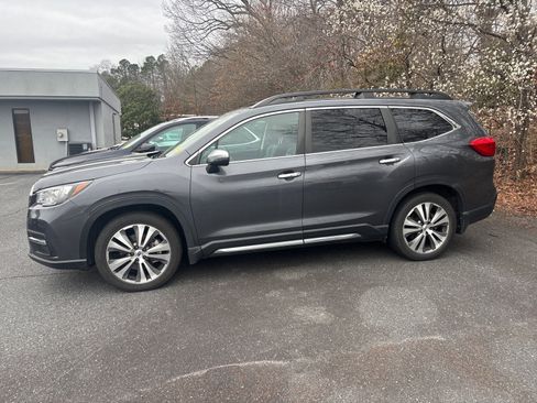 Used 2021 Subaru Ascent Touring w/ Popular Package #2A image 3