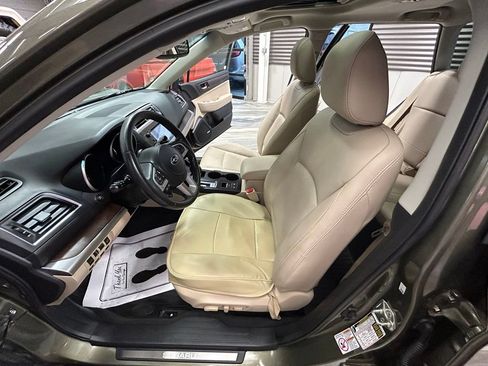 Used 2017 Subaru Outback 2.5i Limited w/ Popular Package #5 AWD/4WD image 53