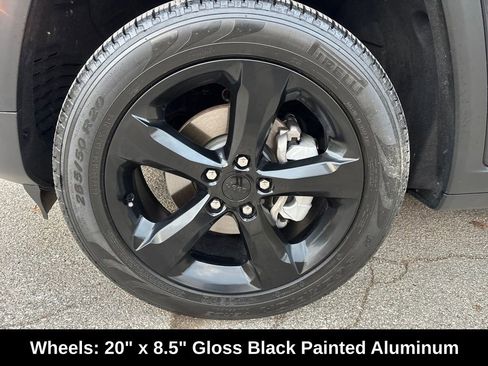 Used 2024 Jeep Grand Cherokee Limited w/ Luxury Tech Group II image 34