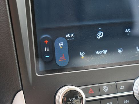 Used 2024 Ford Edge SEL w/ Convenience Package AWD/4WD image 37