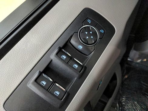 Used 2017 Ford F150 XLT AWD/4WD image 44
